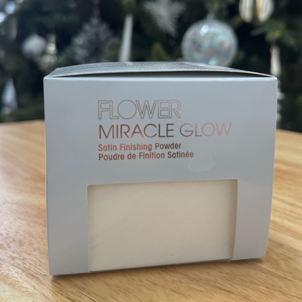 New! Flower Miracle Glow Satin Finishing Powder